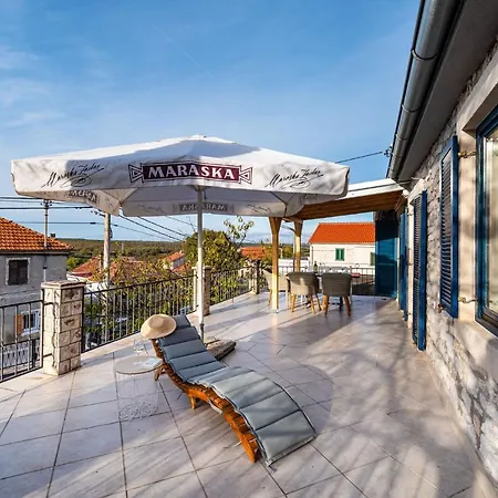 Prázdninový dům Kuca Marija - Traditionelles Steinhaus Bei Zadar