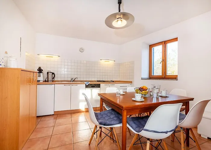 Kuca Marija - Traditionelles Steinhaus Bei Zadar Debeljak